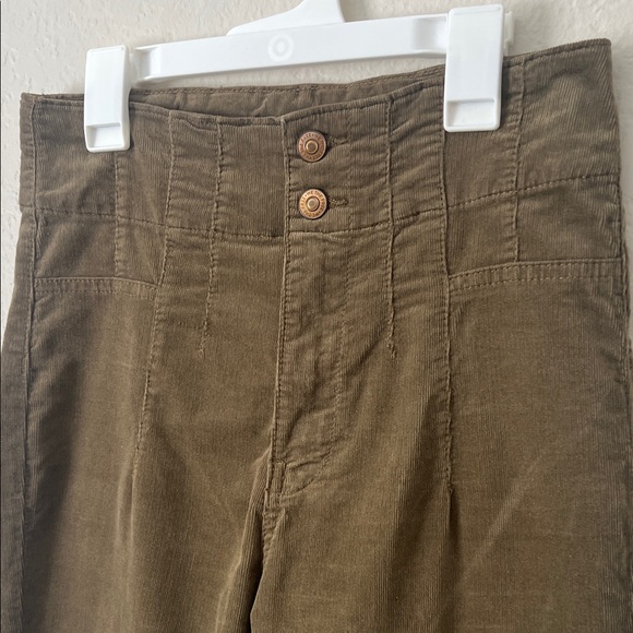 Like New! We The Free Jayde Corduroy Flare Pants Green in Size  27 - Picture 5 of 16
